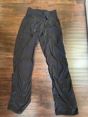 Women’s Lululemon pants